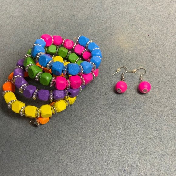 Memory Wrap Bracelet 3 In Round Pink Bead Earrings Colorful Boho 80s 90s Y2K Fun - Picture 4 of 5